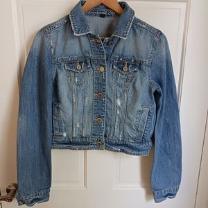 American Eagle Distressed Denim jacket, copper bottons Size M blue